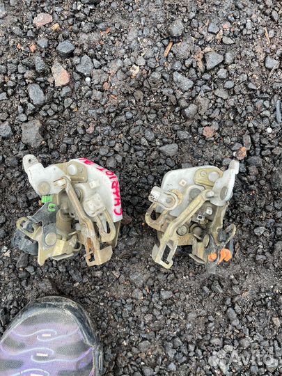 Замки задние Mitsubishi Chariot