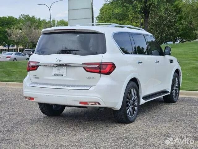 Infiniti QX80 5.6 AT, 2024, 7 000 км