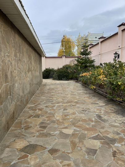 Дом 500 м² на участке 11 сот.