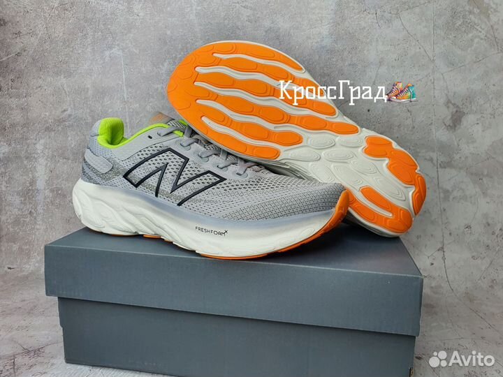 Яркие беговые кроссовки New Balance 1080