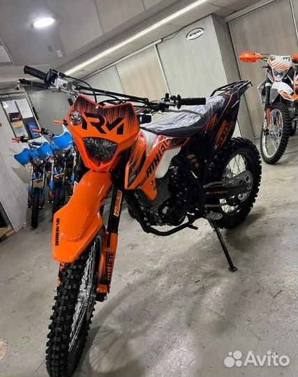 Мотоцикл Regulmoto Athlete 250 21/18