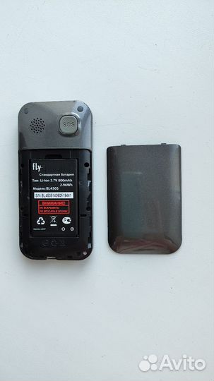Мобильный телефон Fly Ezzy5