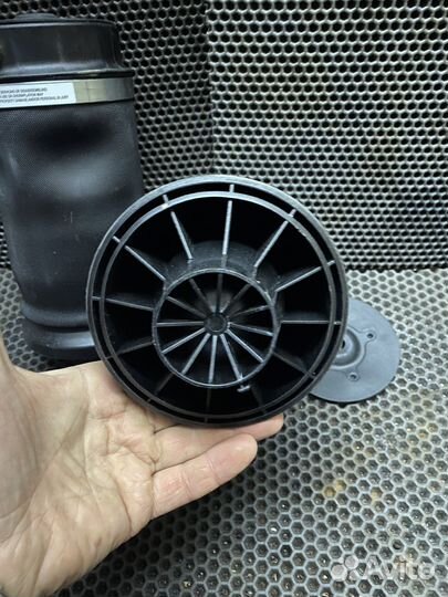 Новый Пневмобаллон задний Мерседес 164 166