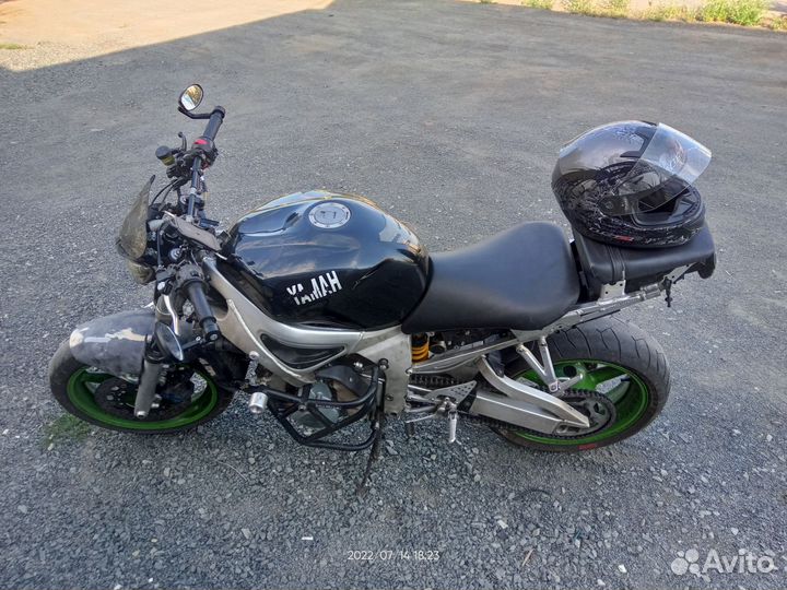 Yamaha R6