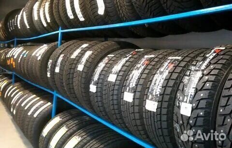 Westlake SA37 215/45 R17