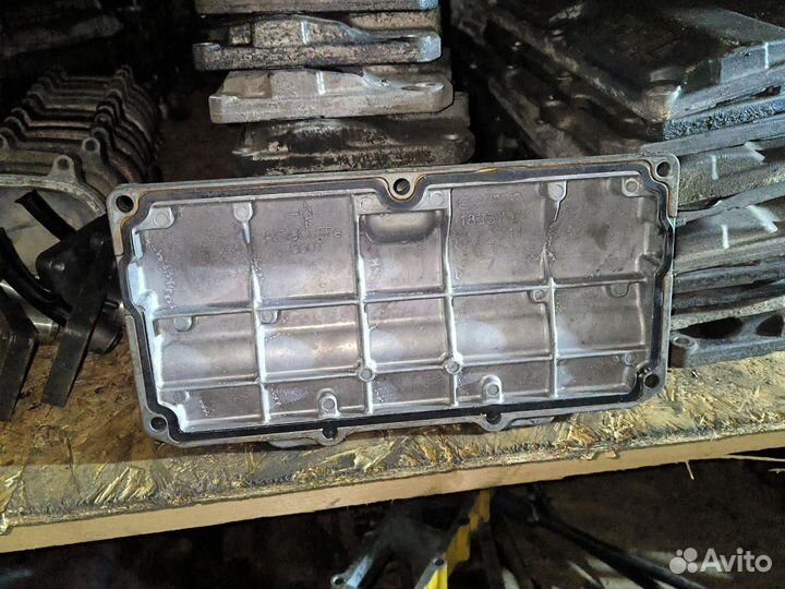 Крышка блока цилиндров Scania DC9 DC13 1835795