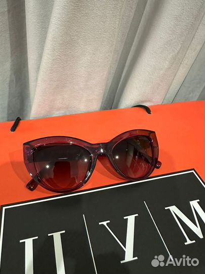 Солнцезащитные очки