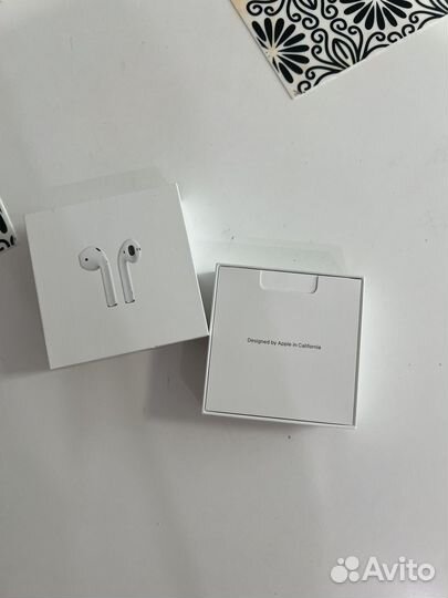 Коробка от оригинальных Airpods