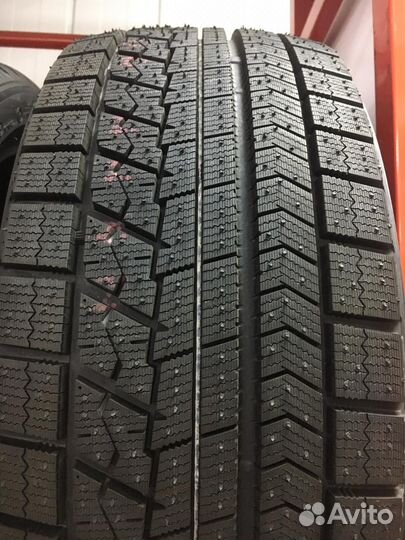 Bridgestone Blizzak VRX 205/65 R16