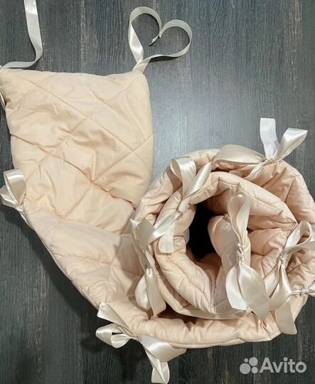 Стеганные бортики в детскую кроватку