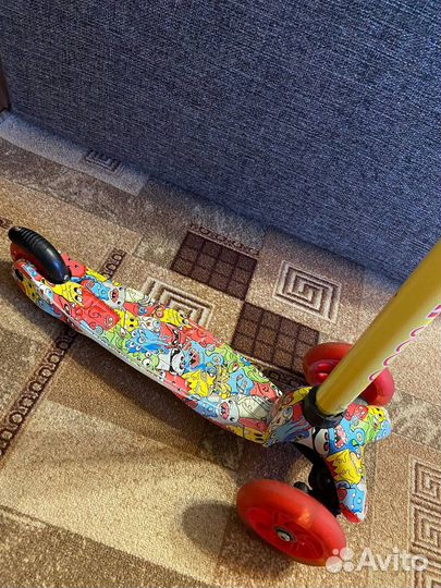 Самокат детский, 3х колесный(светятся)