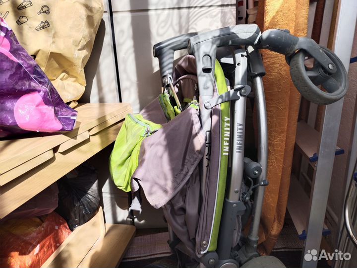 Прогулочная коляска детская складная