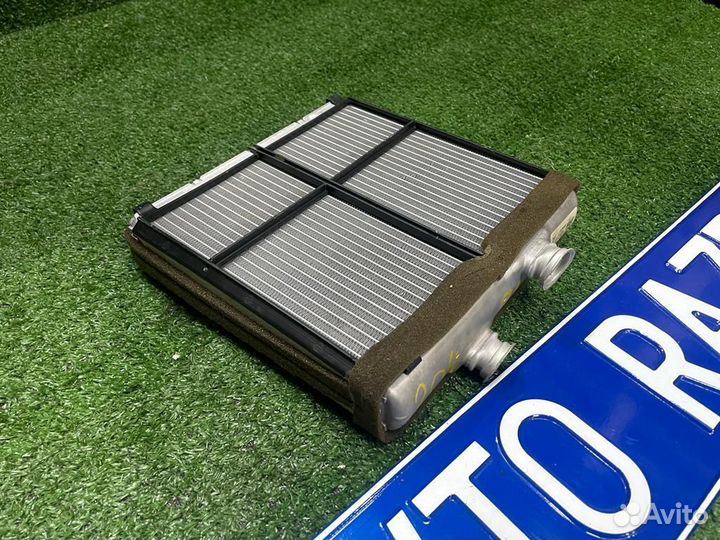 Радиатор кондиционера на Мерседес w204 w212