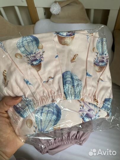 Простынь на резинке для круглой кроватки