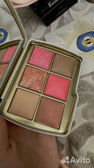 Hourglass палетка дракон, глаз