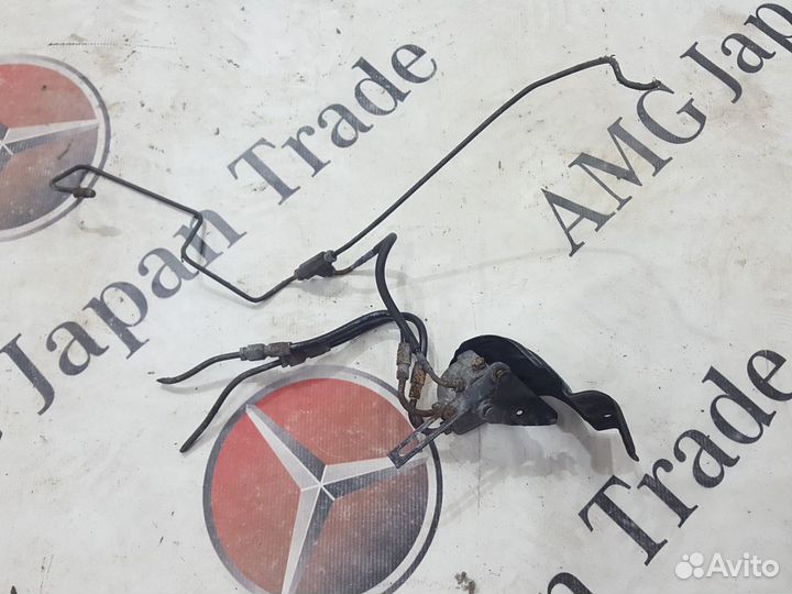 Кран гидра подвески на Mercedes-Benz W140