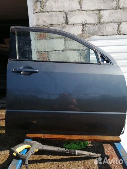Дверь передняя правая mitsubishi airtrek