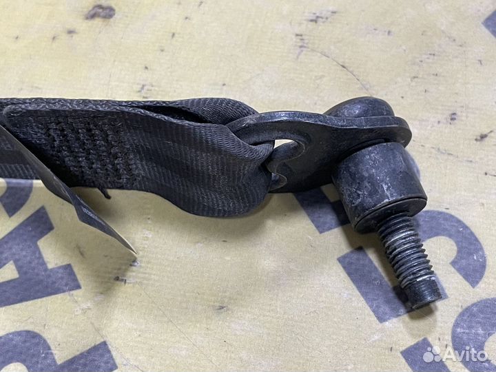 Ремень безопасности Ford Fiesta