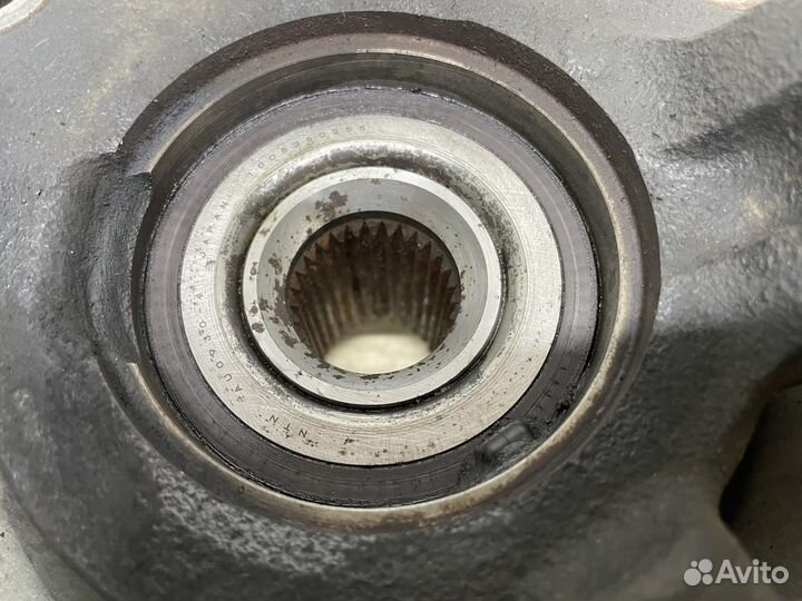 Кулак правый передний Mitsubishi Lancer 10