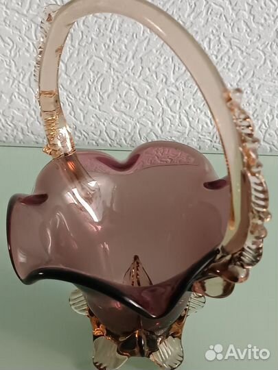 Ваза марганцевое стекло, Чехословакия