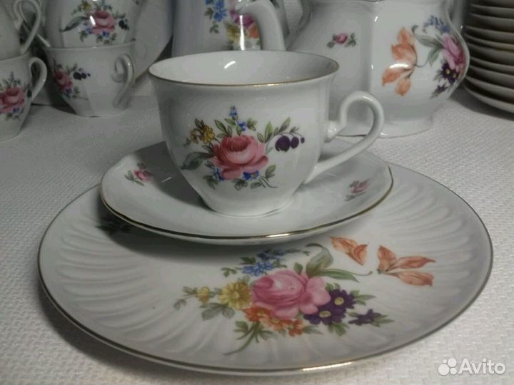 Сервиз 12 персон 54 предмета. Винтаж