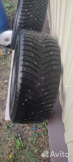 Yokohama Ice Guard Stud IG55 215/50 R17