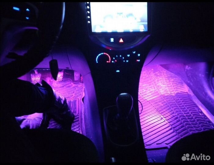 Подсветка ног в авто