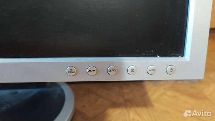 Монитор Samsung SyncMaster 204в