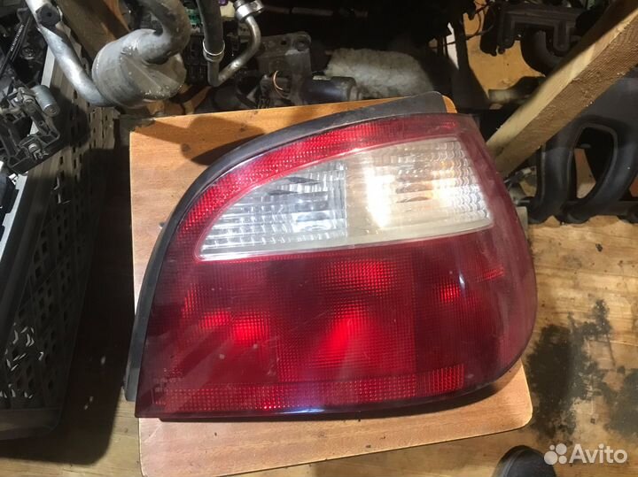 Фонарь задний правый рено меган 1