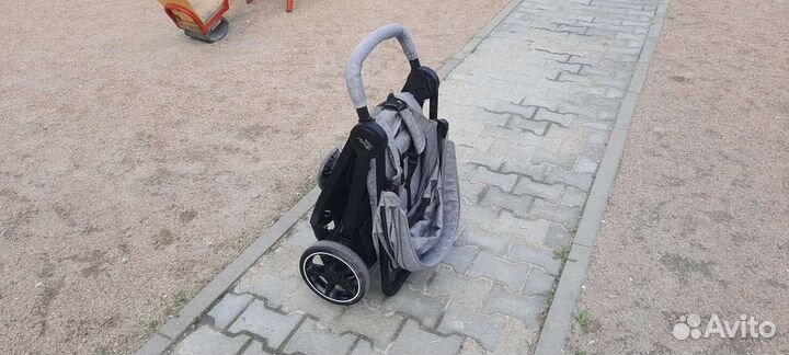 Прогулочная коляска britax romer