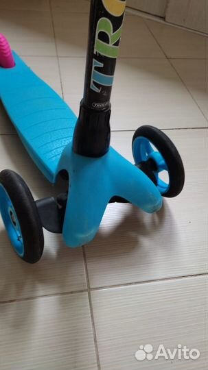 Детский трехколесный самокат trolo