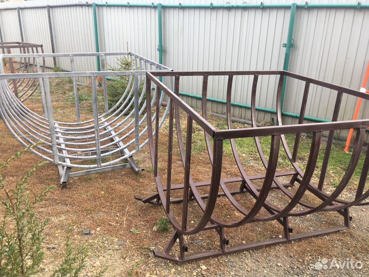 Кормушка под сено