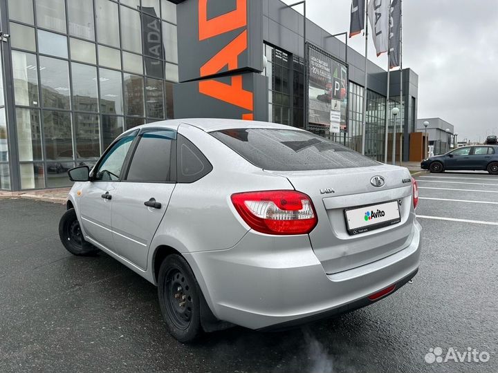 LADA Granta 1.6 МТ, 2016, 178 000 км