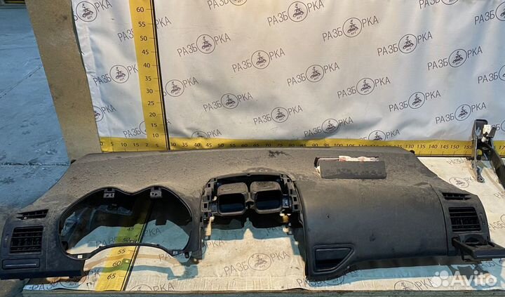 Торпедо Toyota Auris E15 2006-2012