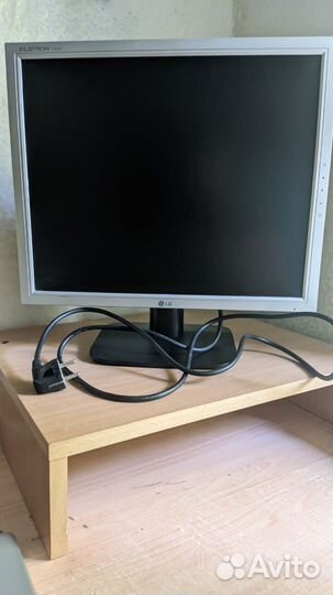 Монитор LG Flatron L1918S рабочий