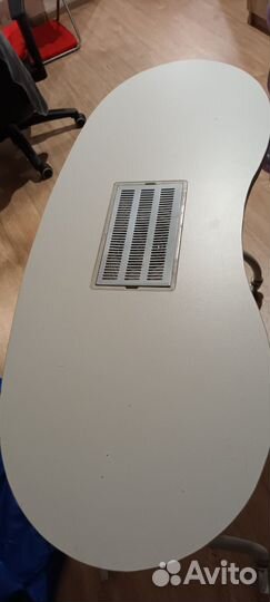 Стол маникюрный с вытяжкой складной