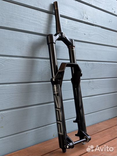 Вилка Rock Shox Zeb Select+ 170 мм 29