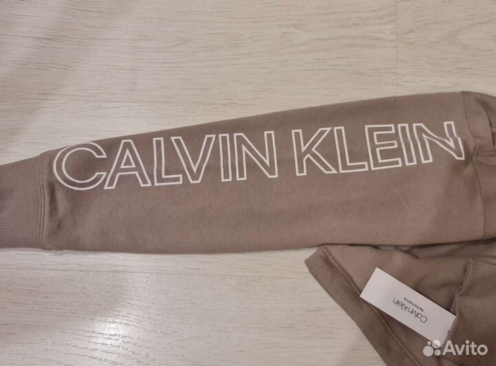 Свитшот сalvin klein,р. М