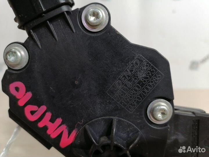 Педаль газа Toyota Aqua NHP10 1nzfxe