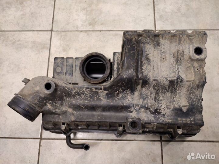 Корпус воздушного фильтра Volkswagen Polo седан