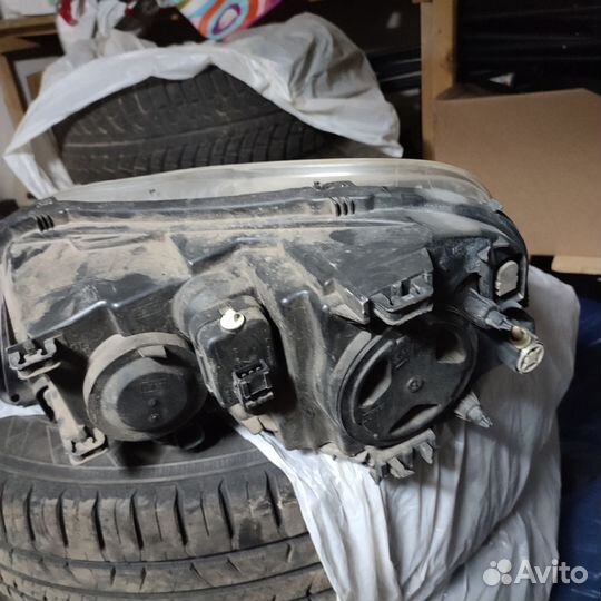 Фара на запчасти для Volvo XC90