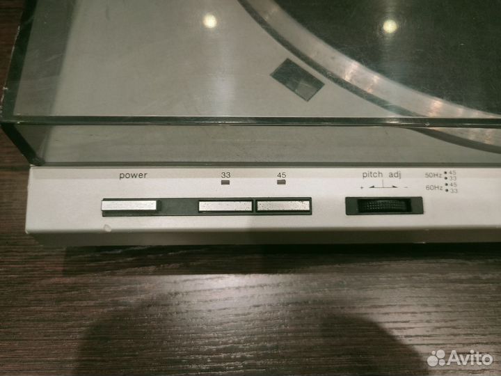 Автоматический тангенциальный проигрыватель Techni