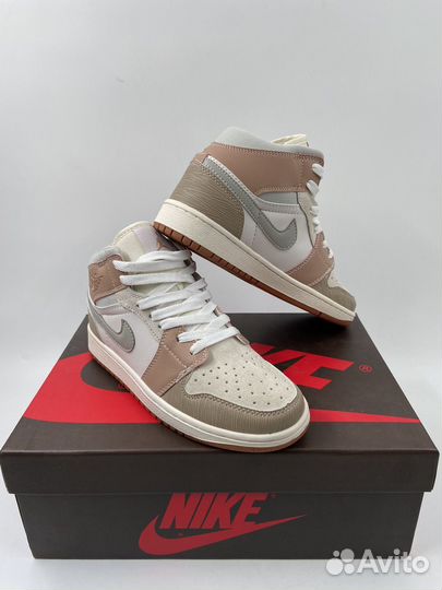 Кроссовки Nike Air Jordan 1