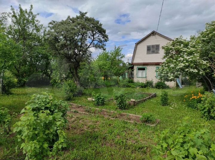 Дом 32,5 м² на участке 10 сот.