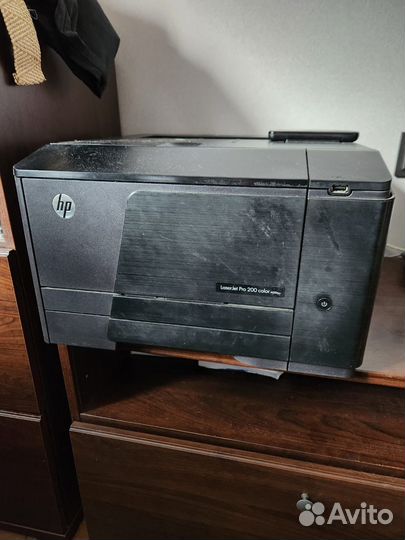 Цветной лазерный принтер HP Laserjet 200 color бу