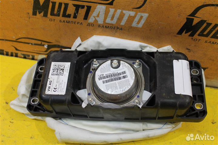 Подушка безопасности передняя Skoda Rapid 1