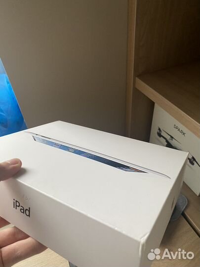 Коробки из под iPad/iPhone для витрины