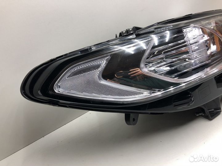 Фара правая Ford Mondeo 5 Галоген
