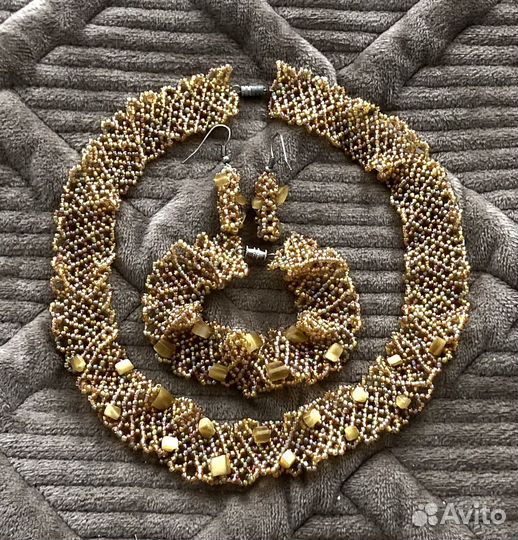 Украшения из бисера