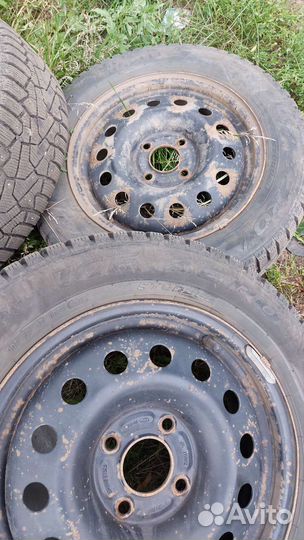 Pirelli Ice Zero 195/60 R15